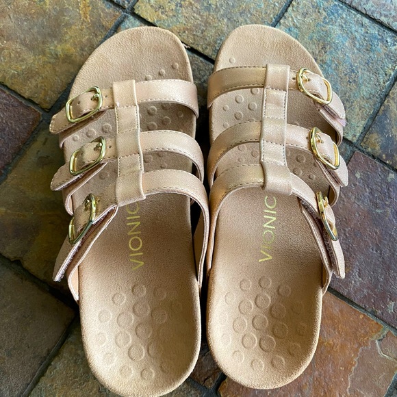 Vionic sandals - New condition - only worn once around my house - Picture 4 of 6